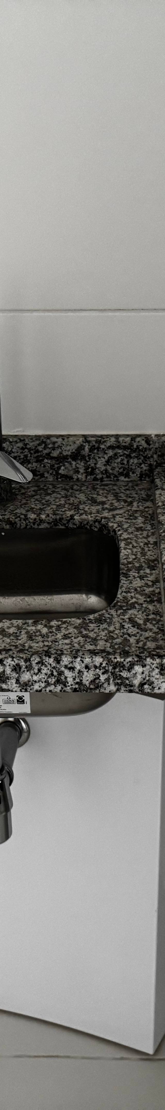 Bancada Granito Branco Fortaleza Polido