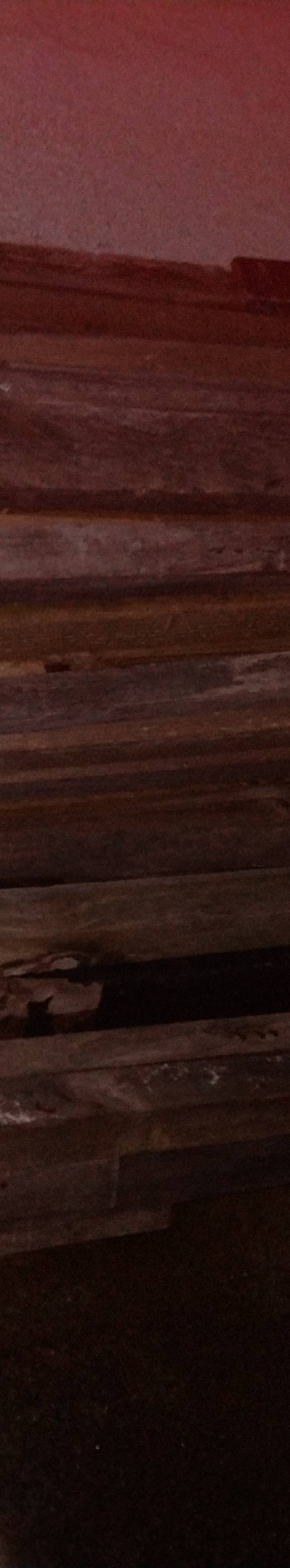 Pontaletes de pinus 5x5 e 10x10