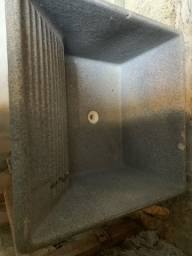 TANQUE CIMENTO C/PÉ 55 X 65 X 80