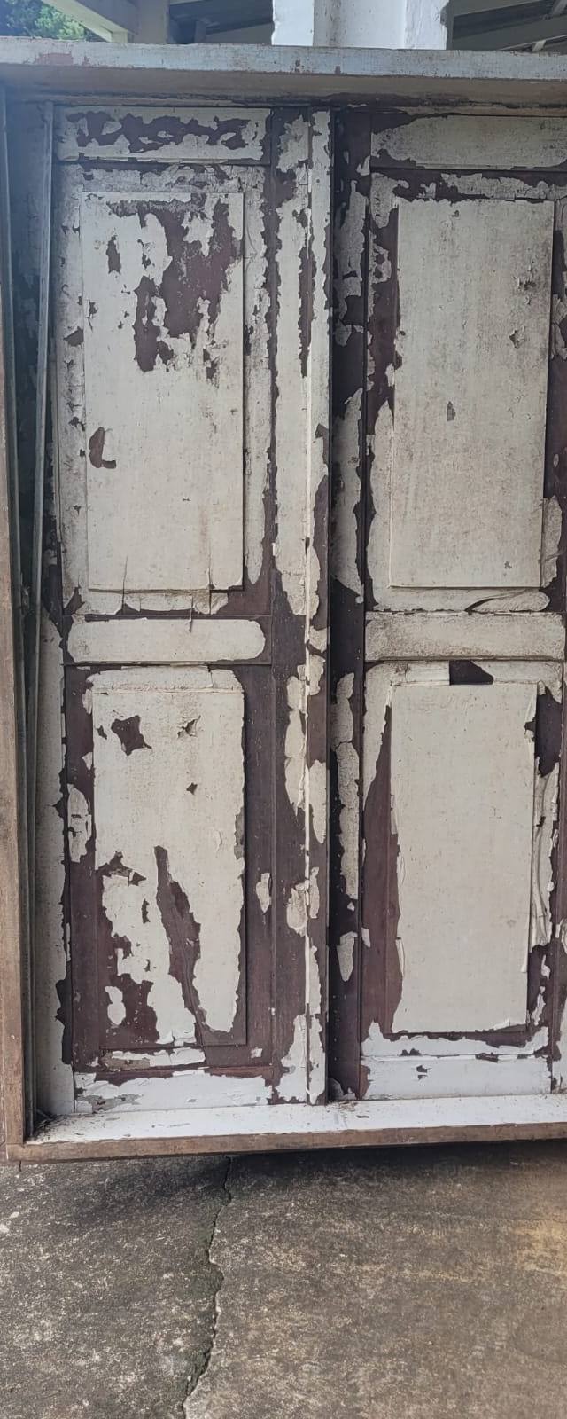 Lote de Janelas e portas de imbuia de alta qualidade. Antiguidade.